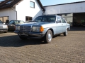 MB_300D_W123_blau vorne2.jpg