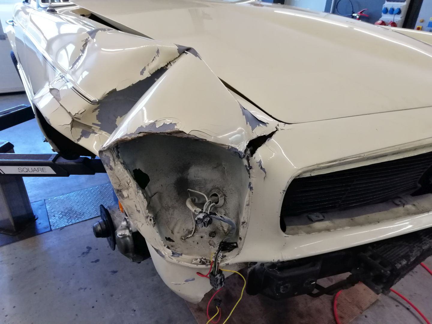 Mercedes-Benz 280SL W113 Pagode Unfallinstandsetzung
