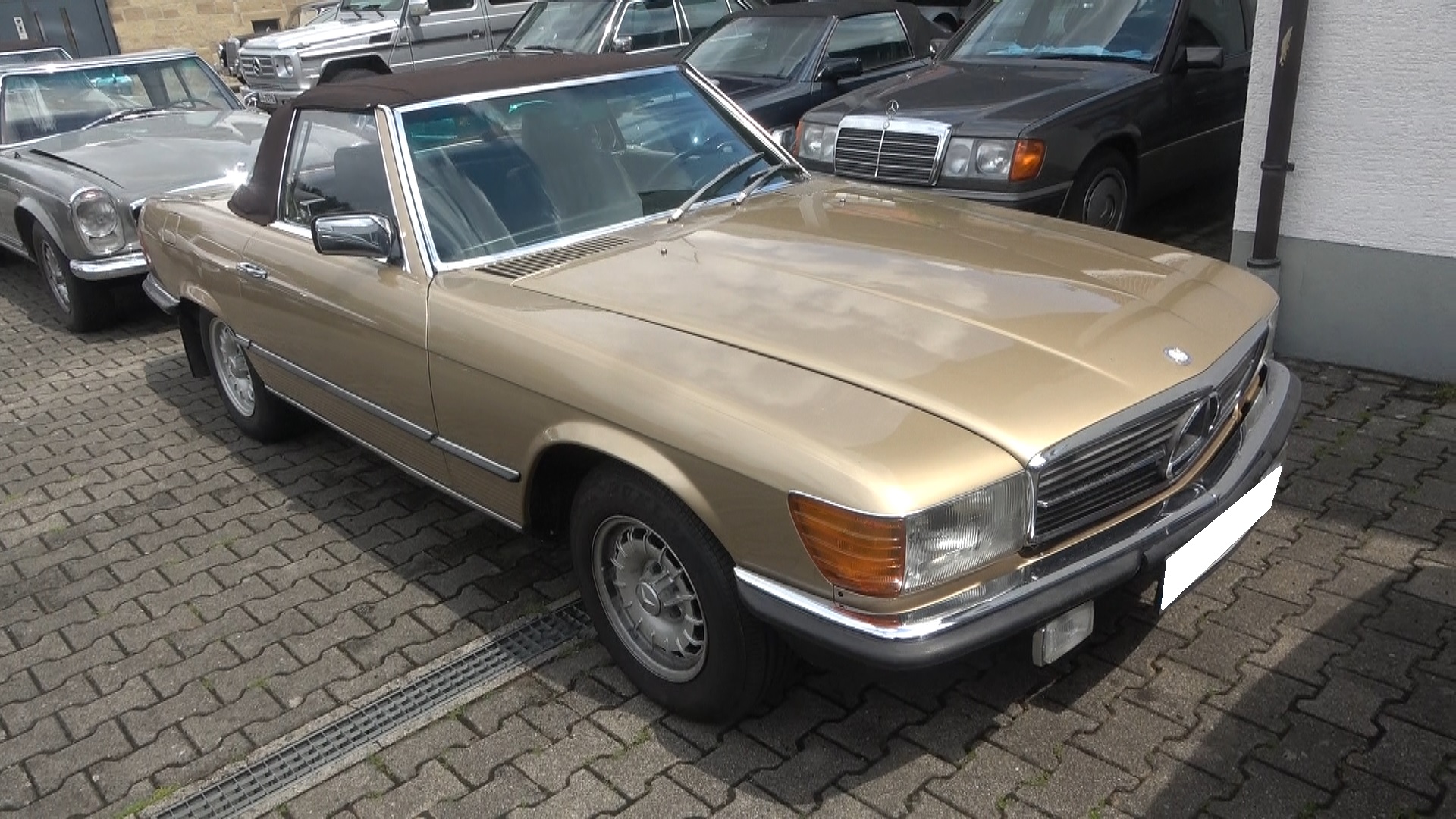 Mercedes-Benz 280SL R107